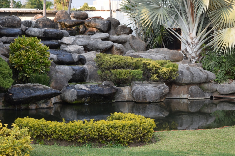 paysagiste-CHATEAUNEUF D ENTRAUNES-min_garden-green-rock-natural-landscape-wall-grass-1613997-pxhere.com